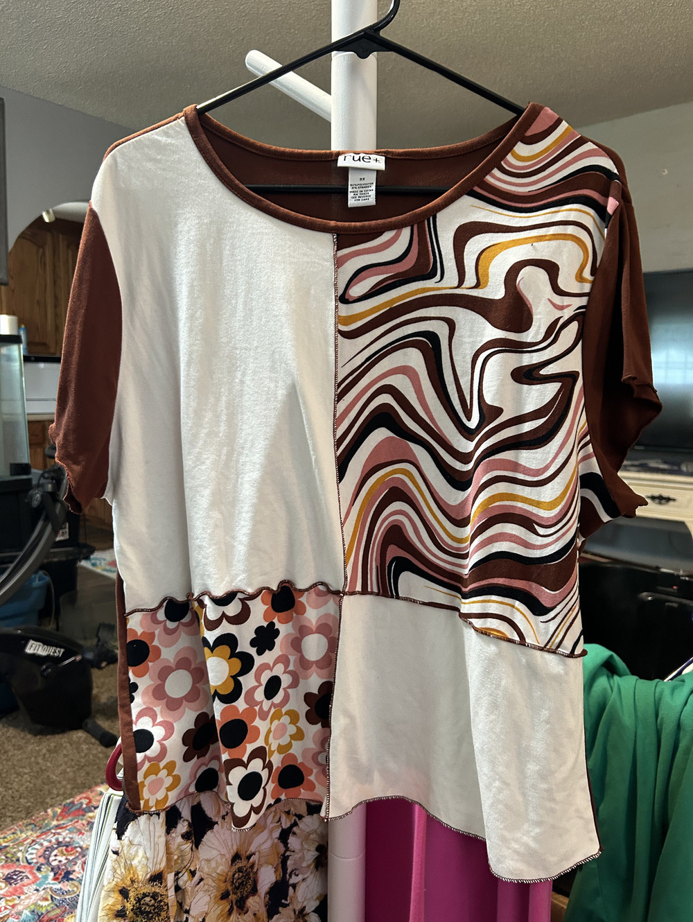 rue+ Women's 3X Brown and Multi-Color Patchwork Short Sleeve Top